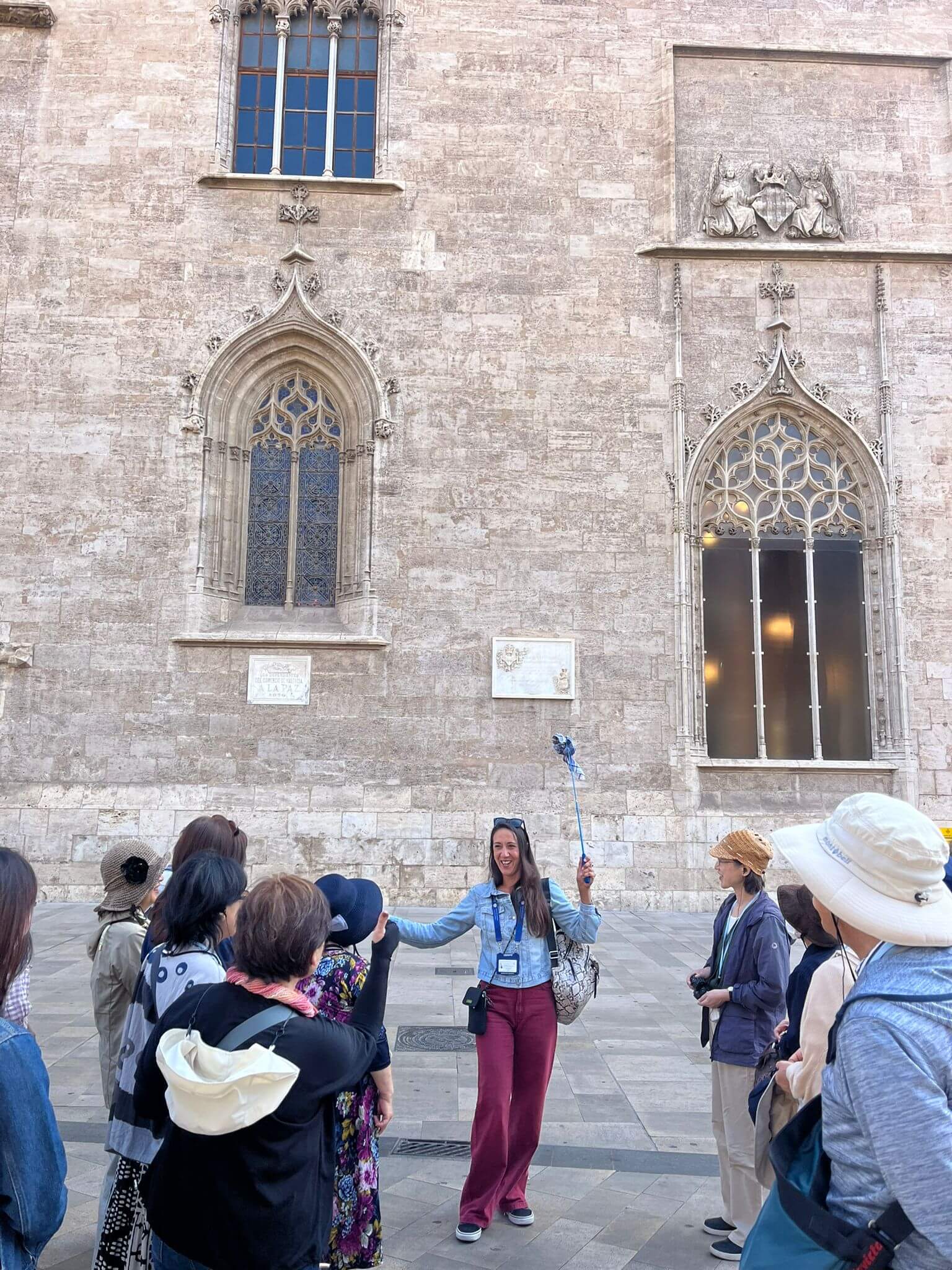 foto carmen guia 6 carmen on a tour showing la lonja valencia