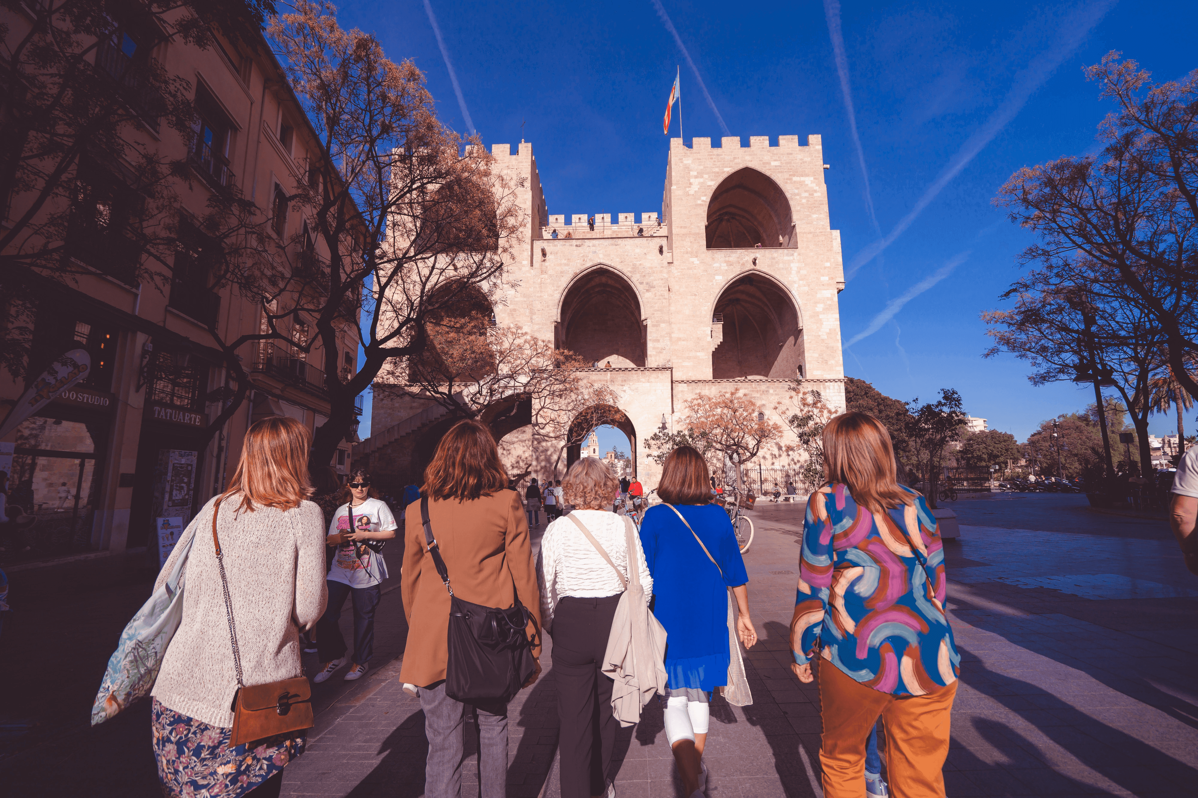 tourist group in starter tour valencia