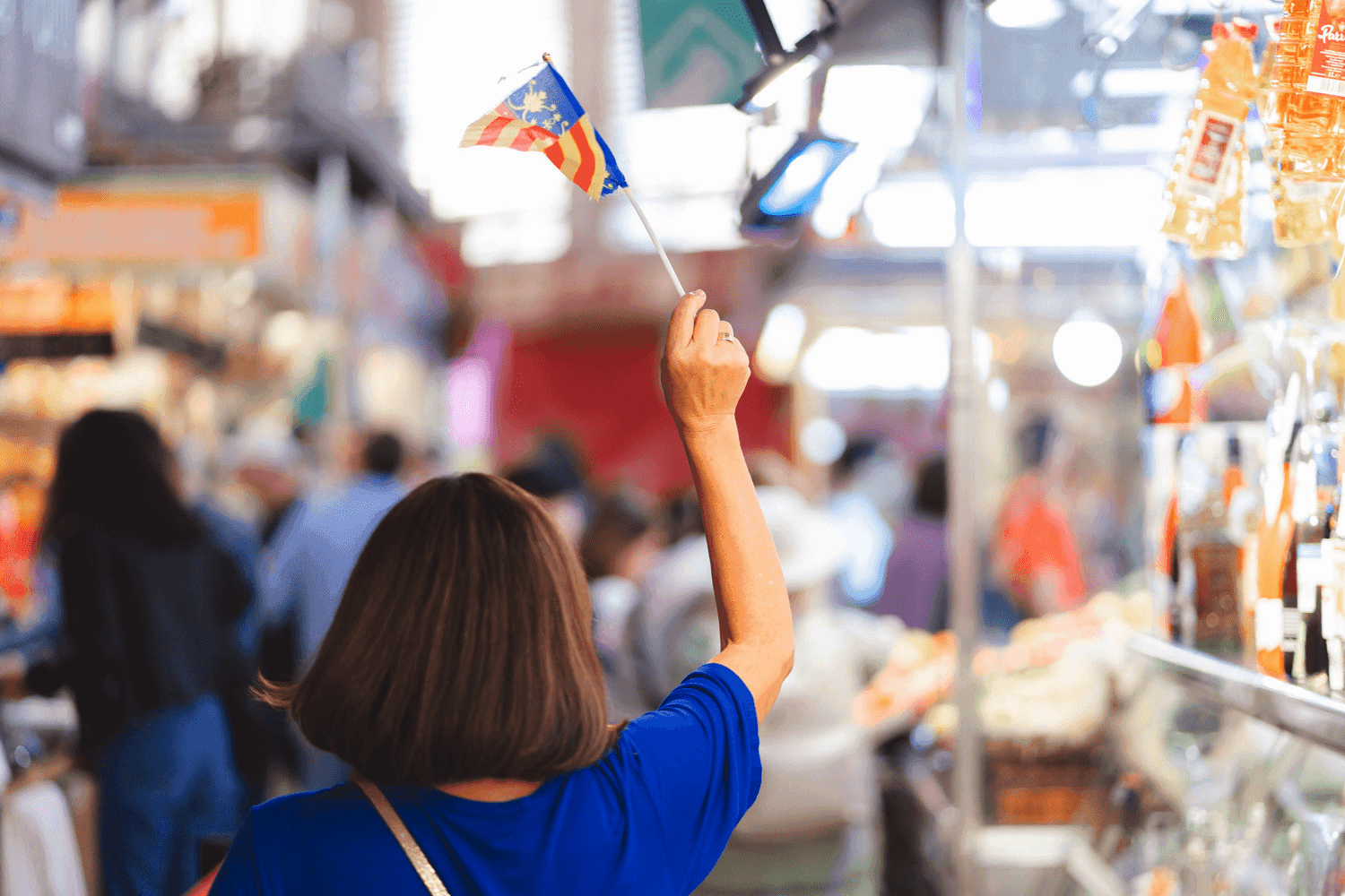 about us local guide conducting a private tour of Valencia