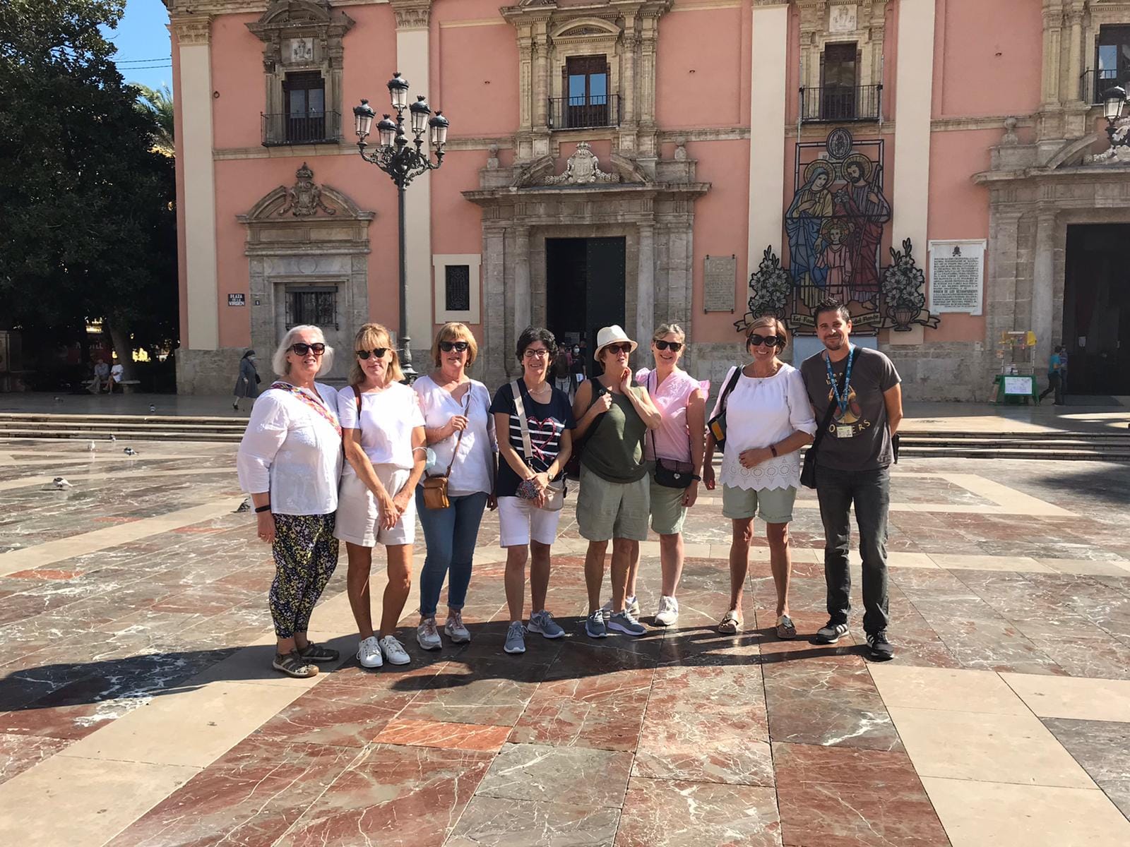 IMG-20211014-WA0010 marcos giving a tour in valencia