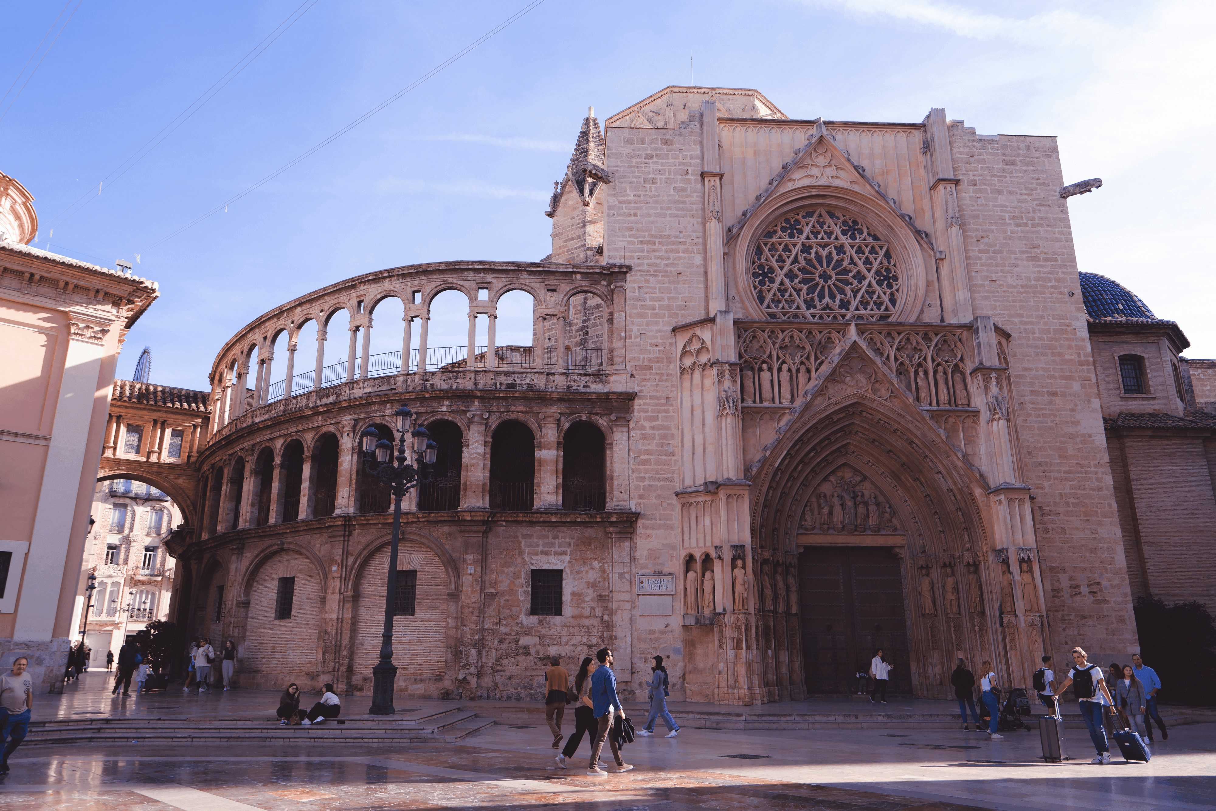 portada-min plaza virgen valencia